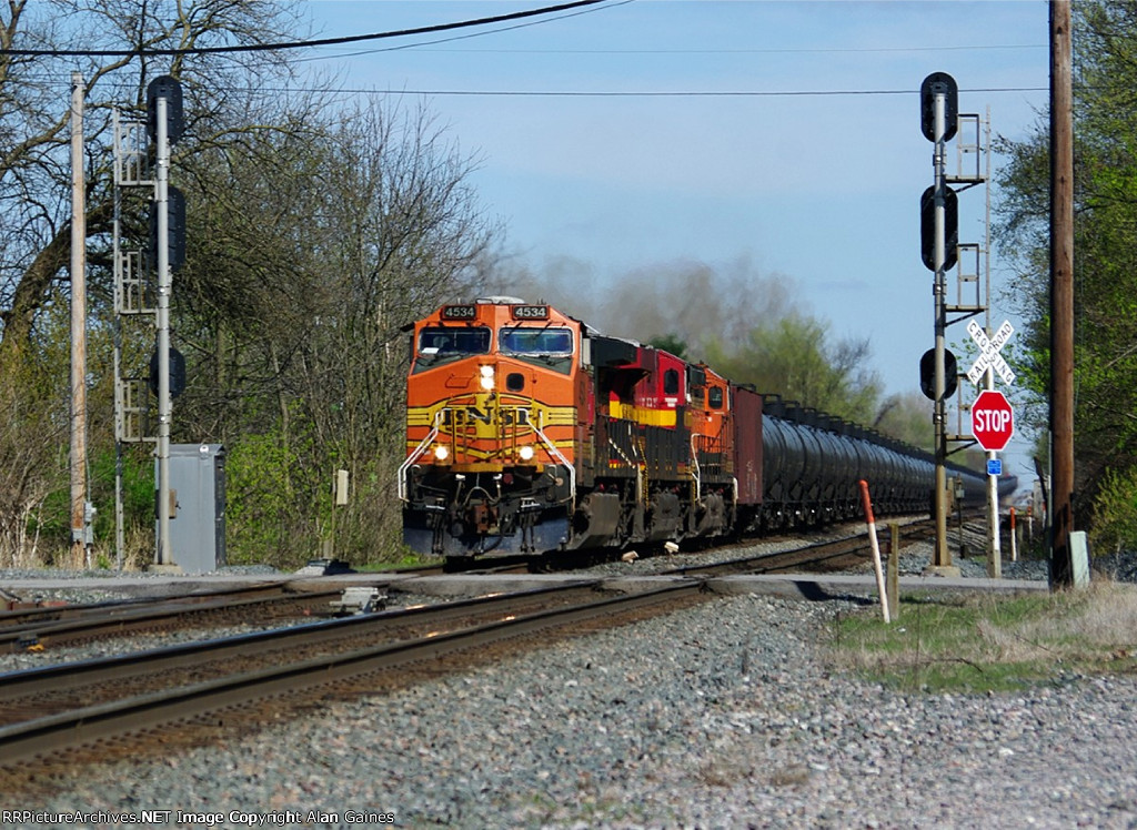 BNSF 4534